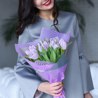 Букет из 21 фиолетового тюльпана