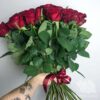 Букет из 31 красной розы под ленту